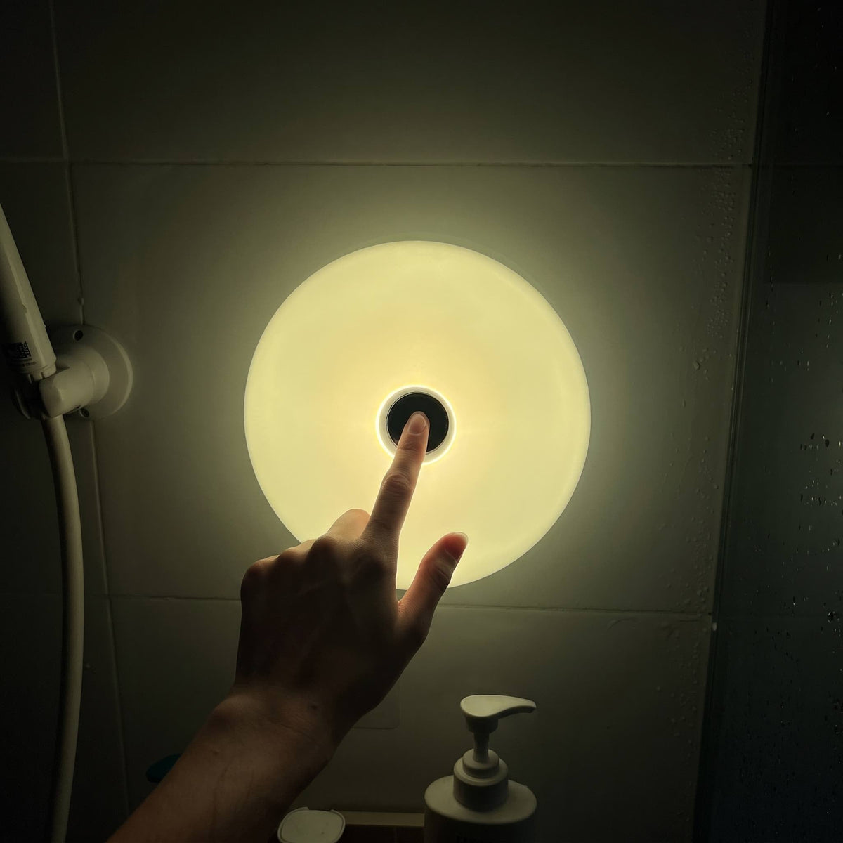Solis Wireless Ring Wall Lamp with Touch & Remote Control - Image 4